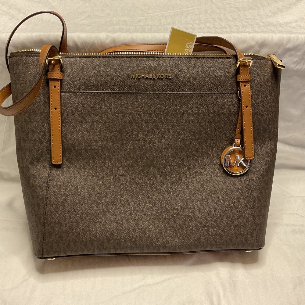 NEW Michael Kors Voyager Tote In Brown & Acorn